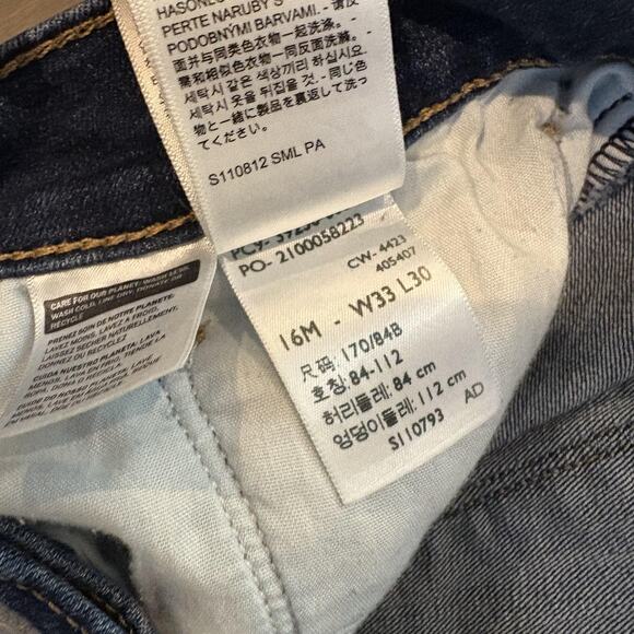 Levi's‎ Jeans Women 33x30 Blue Classic Straight Dark Wash Denim Stretch 5-Pocket - Picture 4 of 16